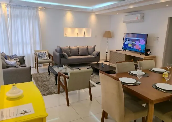 Apartamento Pe Na Areia Inteiro-4 Quartos 3 Cama Casal ,4 Camas Solteiro-3 Salas Cozinha Guarujá